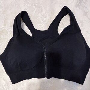 Front zip yoga bra.  Black size XL